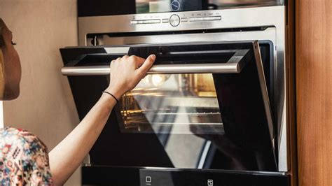 ge oven broiler door open or closed